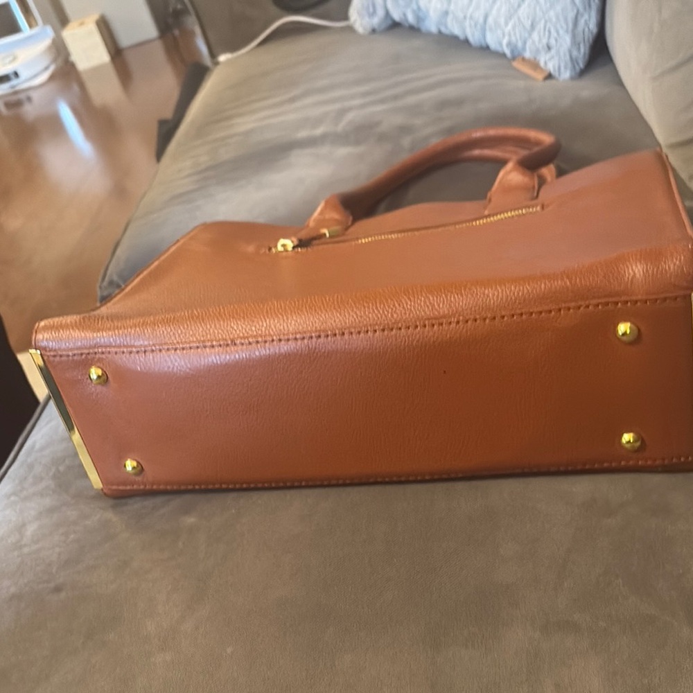 Joy & Iman Brown Leather Tote with Gold Hardware - Picture 9 of 15
